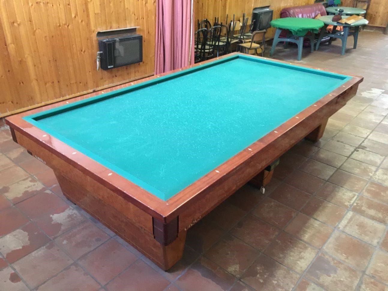 Pool Table Without Holes